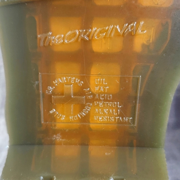 New Dr. Martens Cherry Red Air Wair Vegan RubOff 1460 Lace Up Boots - Picture 13 of 15